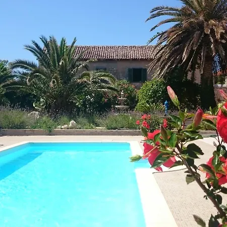 Hotell Stari Dvor 3*