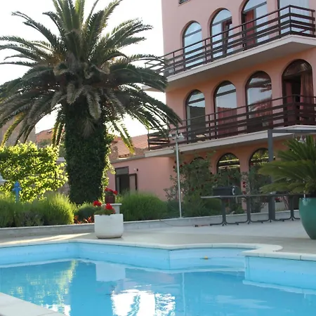 Отель Stari Dvor 3*