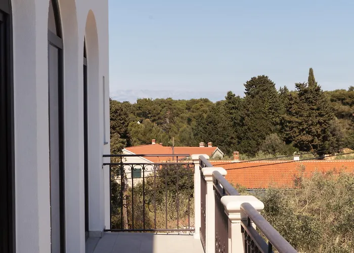 Hotel Stari Dvor 3*