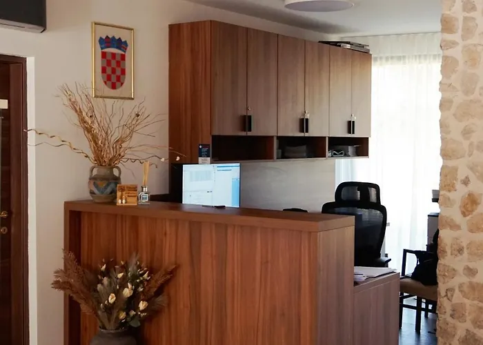 Stari Dvor 3*