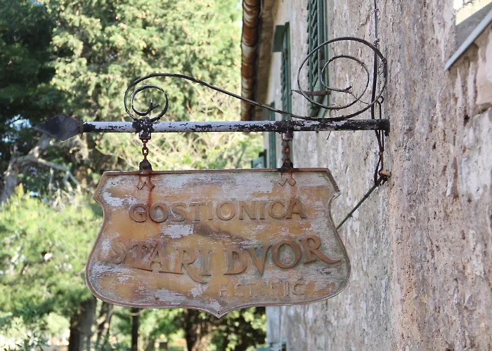 Stari Dvor Hotel