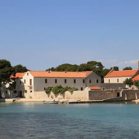 Szálloda Stari Dvor 3*