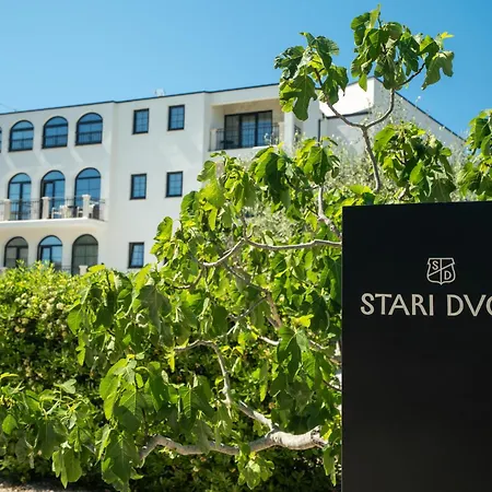 Stari Dvor Hotel 3*