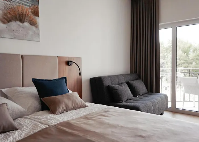 Stari Dvor 우글랸