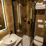 מלון Stari Dvor 3*