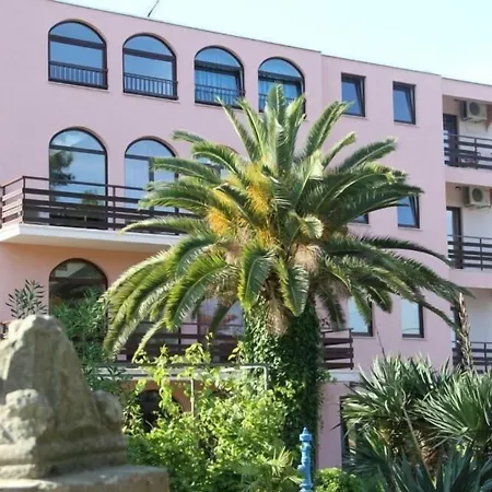 Stari Dvor Hotel 3*