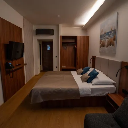 Stari Dvor Hotel Ugljan