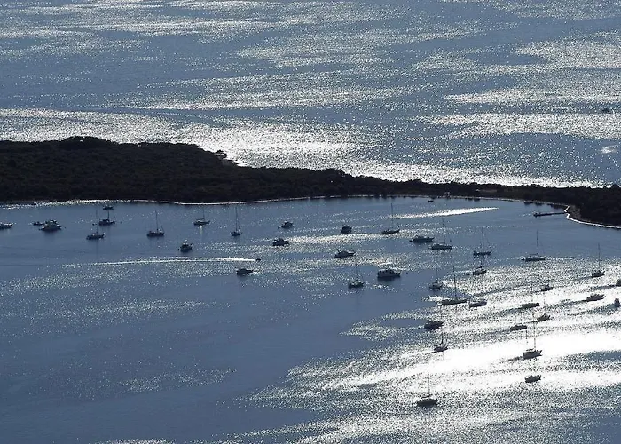 Stari Dvor 3* Ugljan