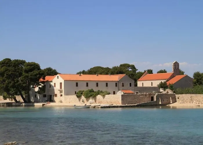 Szálloda Stari Dvor 3*